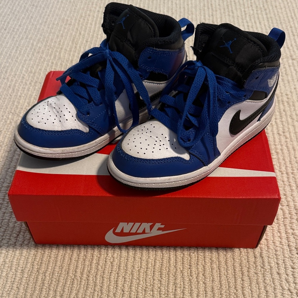 Nike Kids Jordan 1 Mid Sneakers size 12